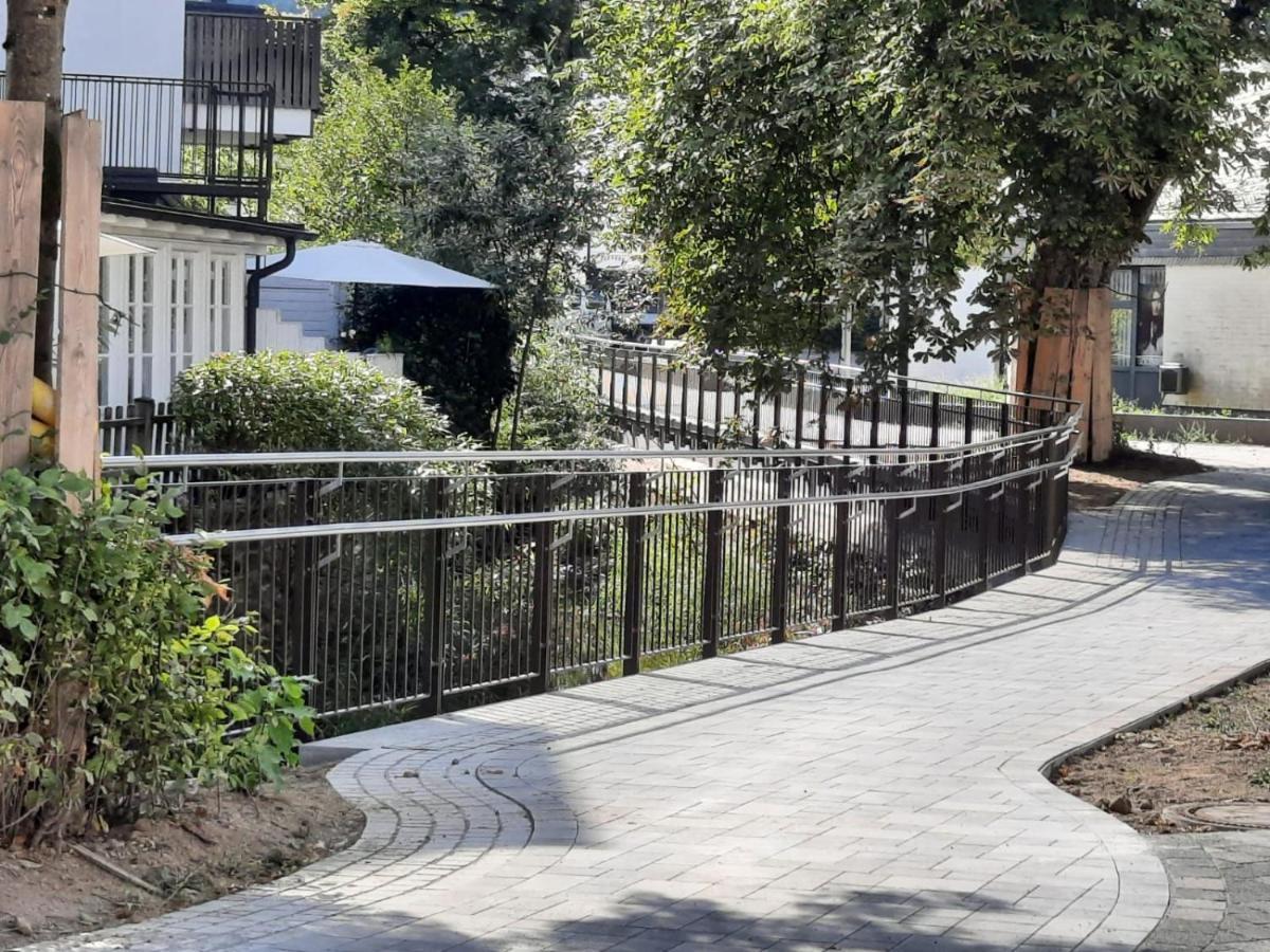 Ferienwohnung Am Kurpark เอสลัวห์ ภายนอก รูปภาพ